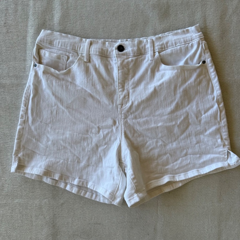 Jessica Simpson White Denim Shorts Womens Size 14 Mid Rise Stretch Casual Summer